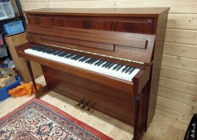 schimmel piano 195